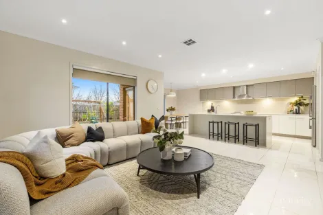 Property photo of 28 Adams Drive Fraser Rise VIC 3336