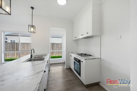 Property photo of 38 Fairweather Boulevard Highfields QLD 4352