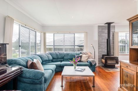 Property photo of 15 Carnelian Street Holland Park QLD 4121