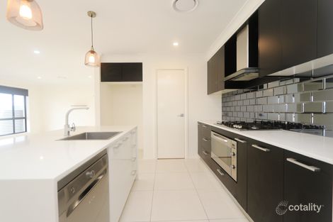 Property photo of 40 Kidd Circuit Goulburn NSW 2580