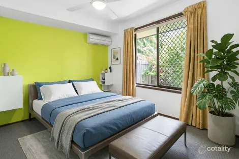 Property photo of 2/22 Stephenson Street Labrador QLD 4215