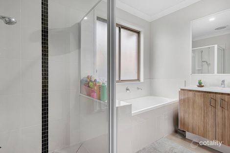 Property photo of 4 Troy Knight Drive Pimpama QLD 4209