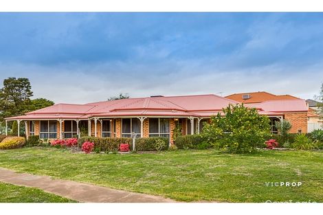 Property photo of 26 Caroline Springs Boulevard Caroline Springs VIC 3023