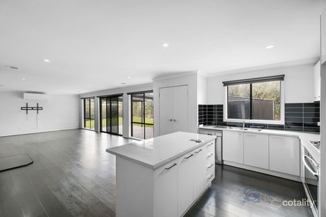 Property photo of 22 McMahon Drive Ballan VIC 3342