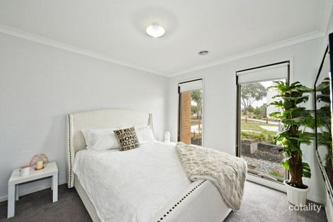 Property photo of 17 Petworth Close Mernda VIC 3754