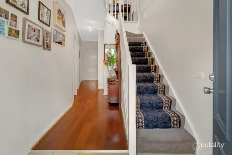 Property photo of 3/2 Lakeside Drive Point Cook VIC 3030