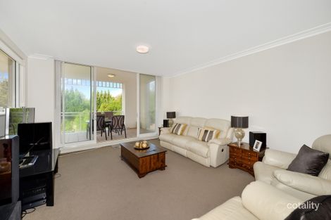 Property photo of 406/15-17 Peninsula Drive Breakfast Point NSW 2137