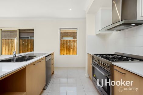 Property photo of 48 Dingo Street Point Cook VIC 3030