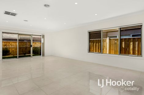 Property photo of 48 Dingo Street Point Cook VIC 3030