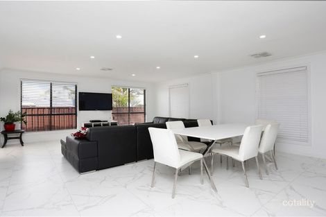 Property photo of 7 Evers Close Edensor Park NSW 2176