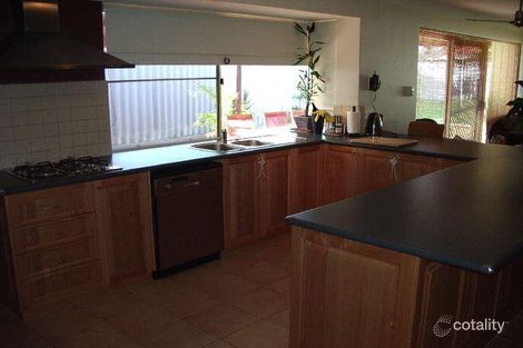 Property photo of 22 Bondi Crescent Warnbro WA 6169