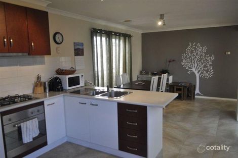 Property photo of 1 Chloe Court Cranbourne West VIC 3977
