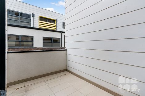 Property photo of 32 Waterline Place Williamstown VIC 3016