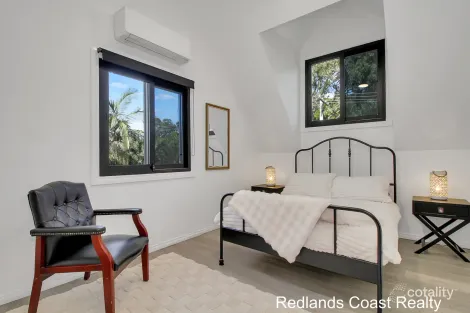Property photo of 7 Kim Crescent Macleay Island QLD 4184