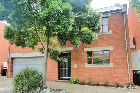 Property photo of 4 Bantock Lane Caroline Springs VIC 3023