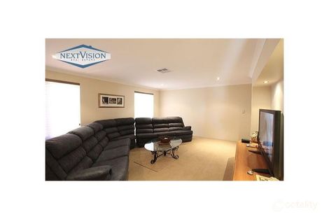 Property photo of 5 Sheringham Bend Success WA 6164
