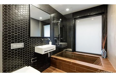 Property photo of 53 Shandon Street Mornington VIC 3931
