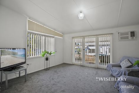 Property photo of 25 Waverley Road Mannering Park NSW 2259