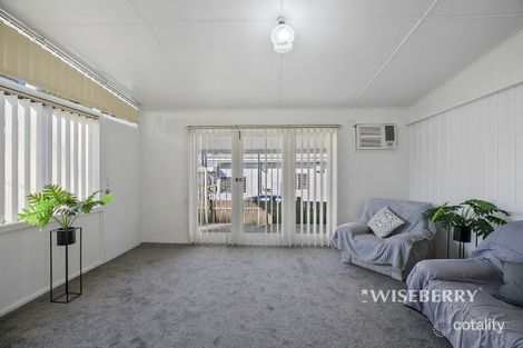 Property photo of 25 Waverley Road Mannering Park NSW 2259