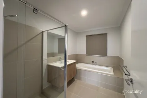 Property photo of 24 Superb Road Wyndham Vale VIC 3024