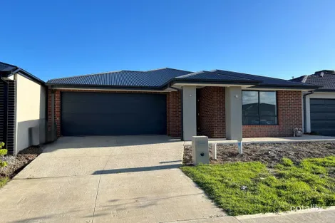 Property photo of 36 Bellavita Avenue Clyde VIC 3978