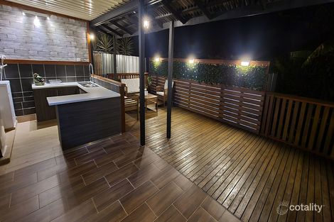 Property photo of 2/499A Pine Ridge Road Runaway Bay QLD 4216