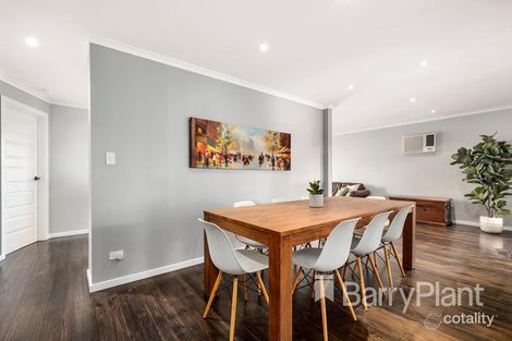 Property photo of 41 Thompson Circuit Mill Park VIC 3082