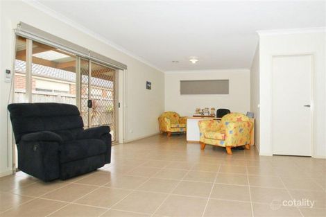Property photo of 14 Larnook Place South Morang VIC 3752