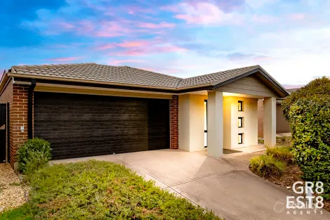 14 Panama Rd, Cranbourne West, VIC 3977