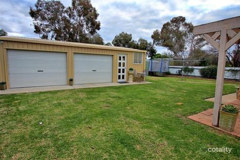 Property photo of 39 Warrambool Crescent Glenfield Park NSW 2650