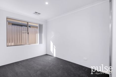 Property photo of 27 Hereford Retreat Byford WA 6122