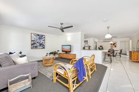 Property photo of 6 Kavanagh Crescent Koongal QLD 4701