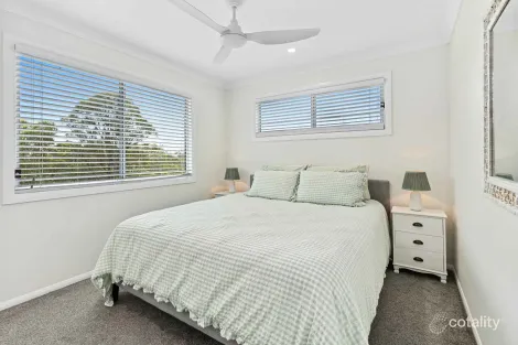 Property photo of 24 Kingcrest Drive Reedy Creek QLD 4227