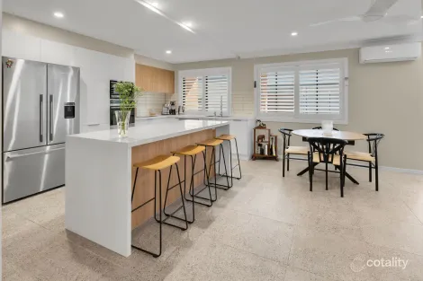 4/8 WYBERBA ST, TUGUN, QLD 4224
