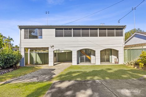 Property photo of 33 Mawson Drive Killarney Vale NSW 2261