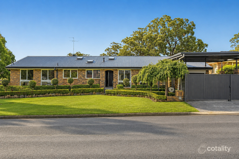 36 PINAROO CRES, BRADBURY, NSW 2560