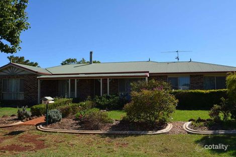 Property photo of 21 Gainsborough Drive Glenvale QLD 4350