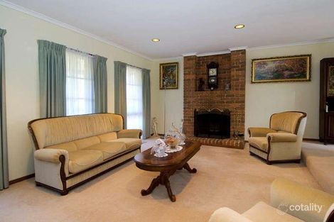 Property photo of 2 Charles Wilson Close Eltham North VIC 3095
