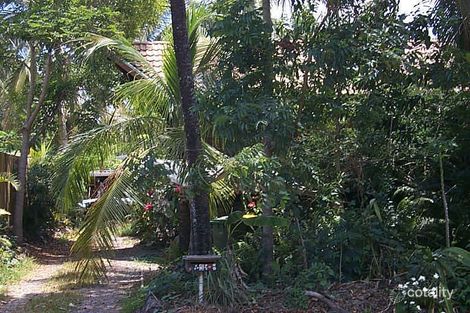 Property photo of 5 Tamarind Street Holloways Beach QLD 4878