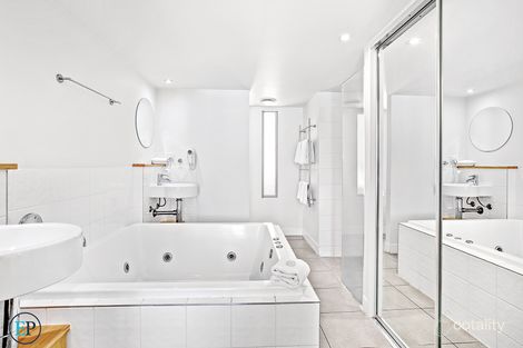 Property photo of 415/9A Hermitage Drive Airlie Beach QLD 4802