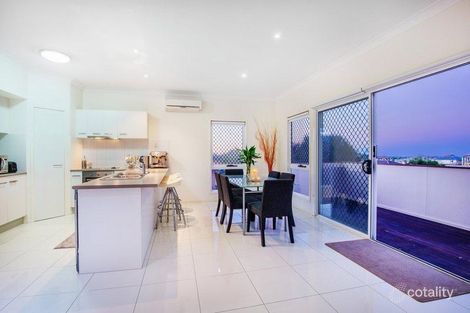 Property photo of 17 Elkins Street Pacific Pines QLD 4211
