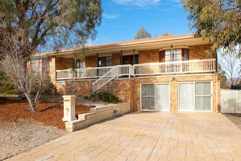 4 Churchill Way, Gordon, ACT 2906