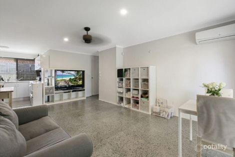 Property photo of 2/16 Botanical Drive Labrador QLD 4215