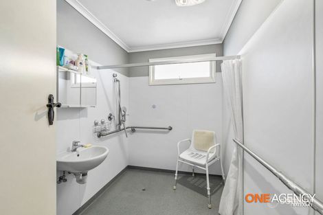Property photo of 24 Webbcona Parade Wendouree VIC 3355