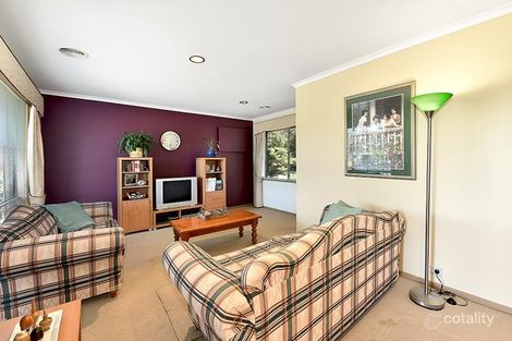 Property photo of 1 Lincolne Crescent Roxburgh Park VIC 3064