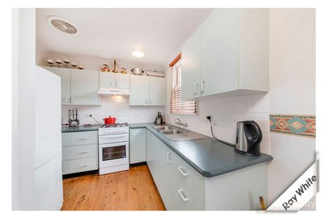 Property photo of 7 Boronia Crescent Karabar NSW 2620