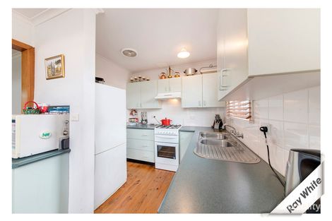 Property photo of 7 Boronia Crescent Karabar NSW 2620