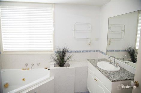 Property photo of 11 Legendre Place Hinchinbrook NSW 2168