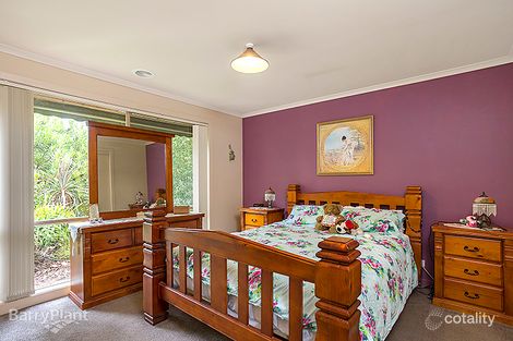 Property photo of 15 Sunnyside Drive Berwick VIC 3806