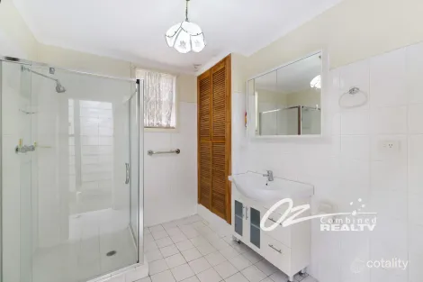 Property photo of 38 Naval Parade Erowal Bay NSW 2540